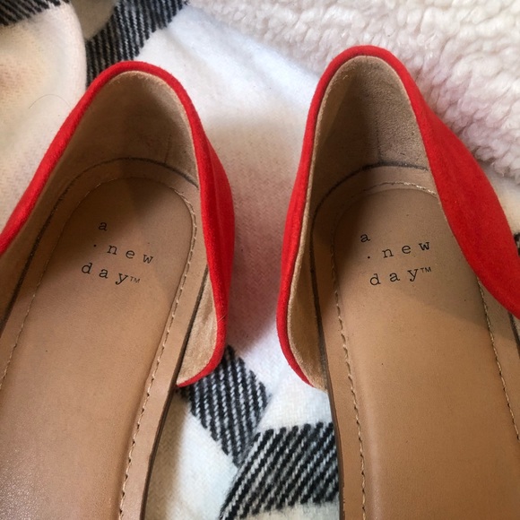LAST DAY AT THIS PRICE‼️Target coral/red sandals - Picture 3 of 10